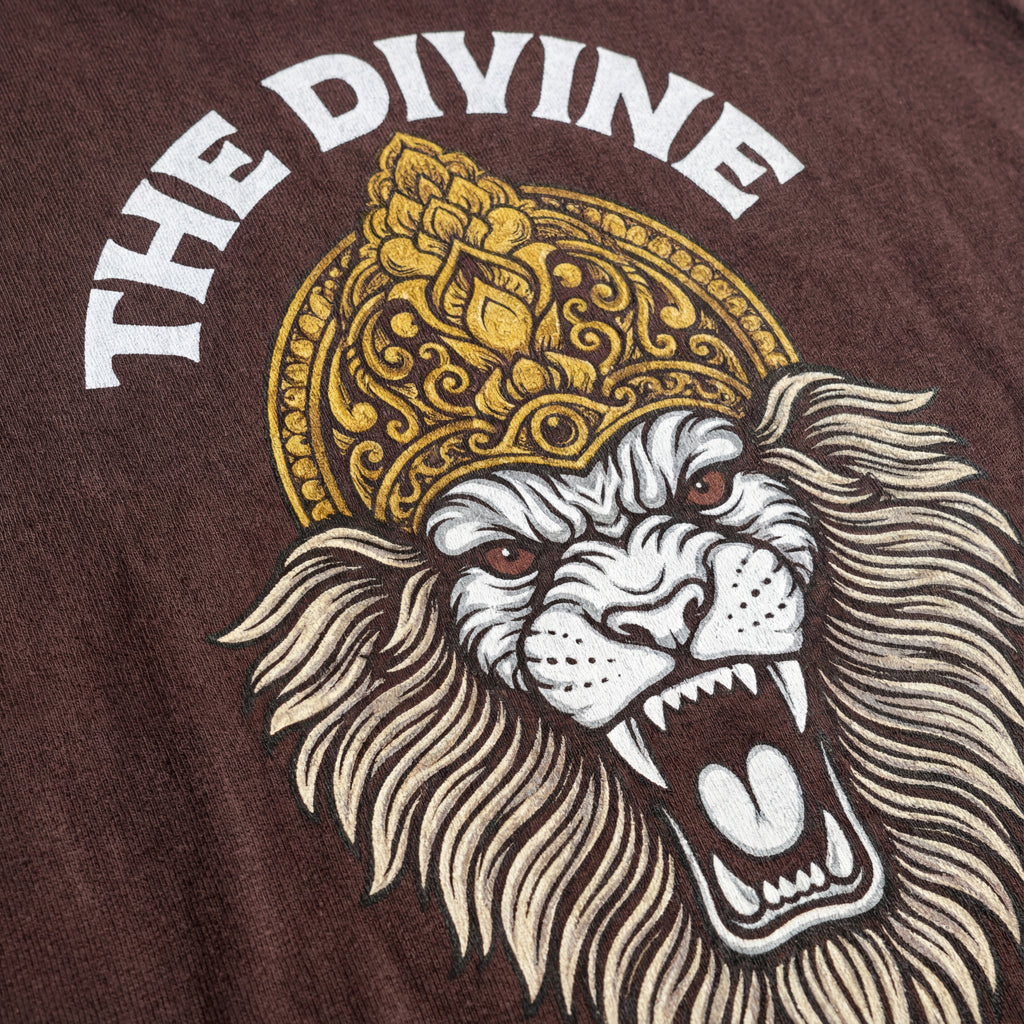 The Divine Roar. Regular Fit